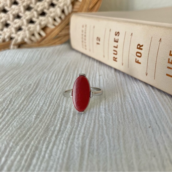 Sarah Coventry Oval Red Stone Statement Ring Coral Scarlet Orangey Bohemian - Picture 7 of 13